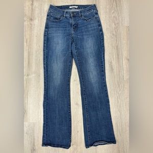 Levi's Women Blue Medium Wash Curvy Boot Cut Jeans Size 28 Red Tab